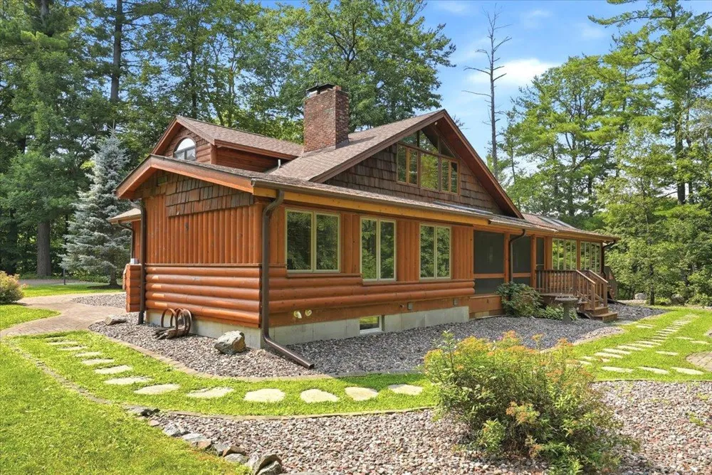 E 5107 750th Avenue Menomonie, WI 54751