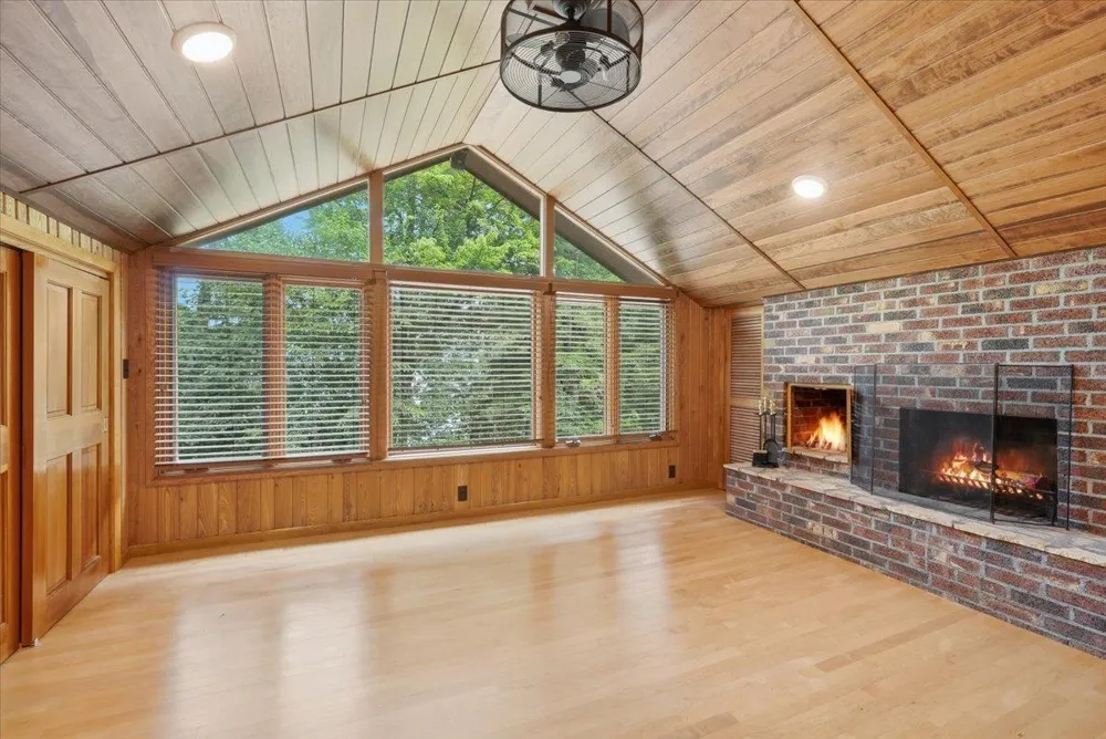 E 5107 750th Avenue Menomonie, WI 54751