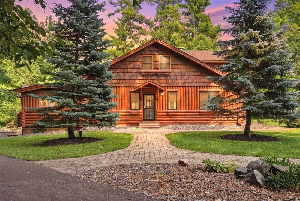 E 5107 750th Avenue Menomonie, WI 54751