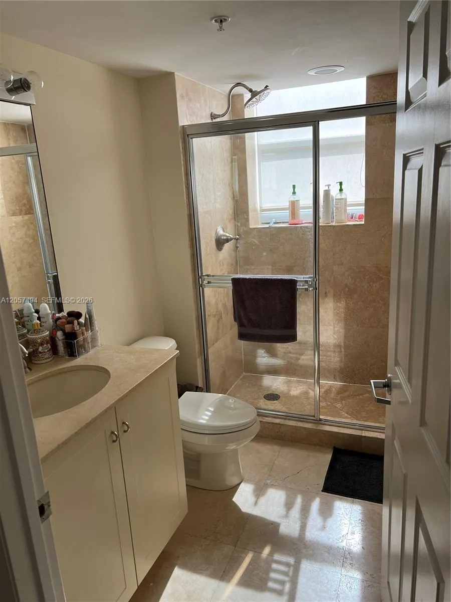 3232 SW 22nd Ter #201 Miami, FL 33145