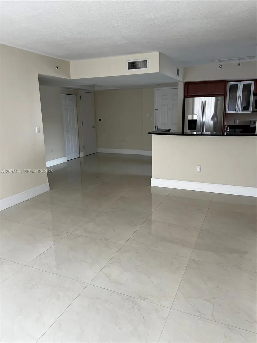3232 SW 22nd Ter #201 Miami, FL 33145