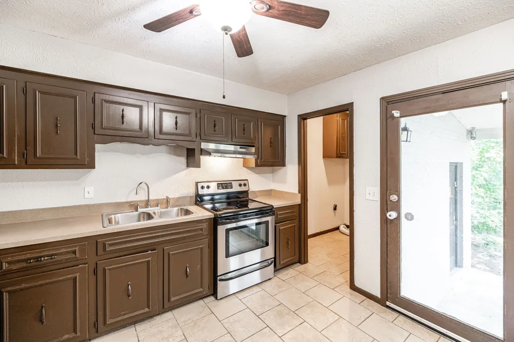 127 Susan Dr #B Hendersonville, TN 37075