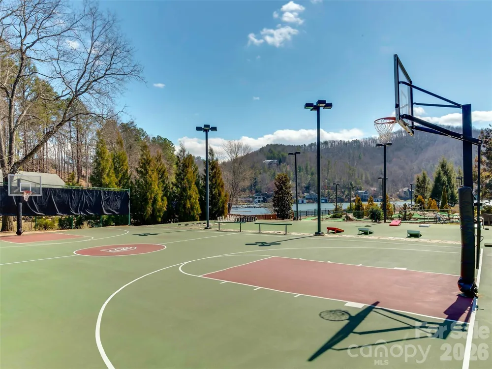 307 Fairway Drive Lake Lure, NC 28746