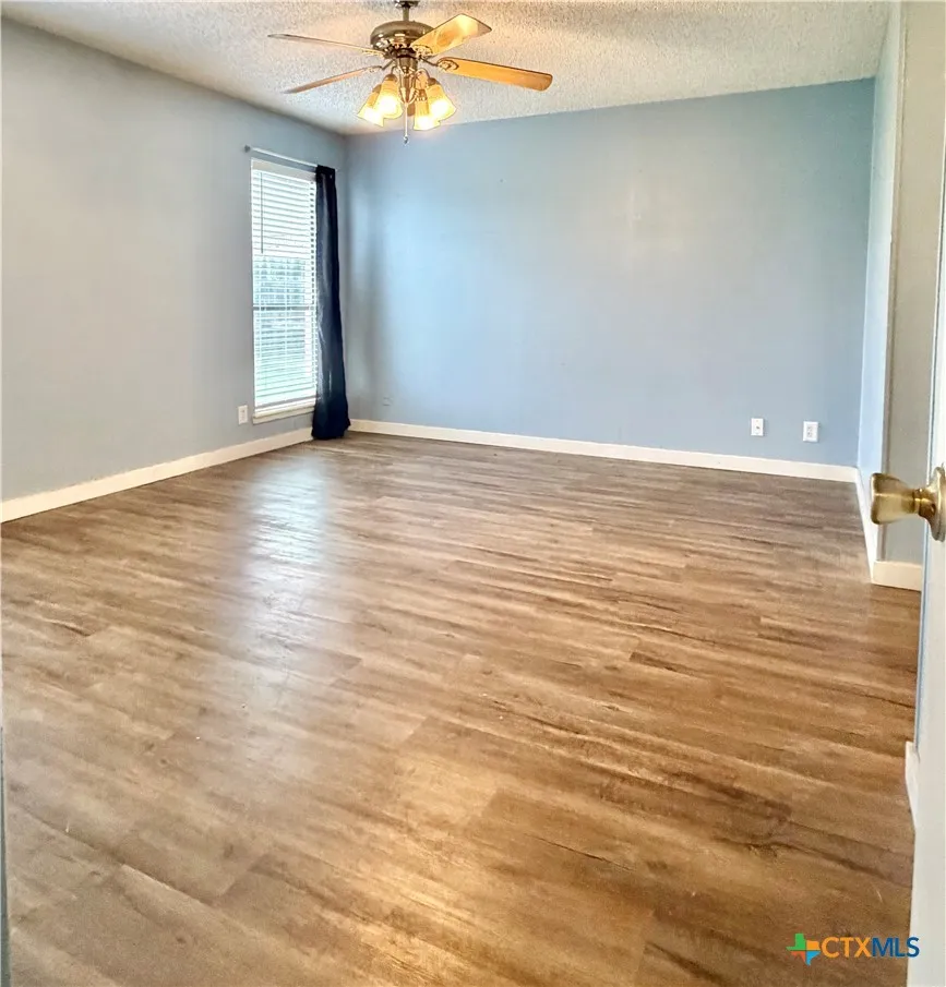 213 Timber Drive Victoria, TX 77904