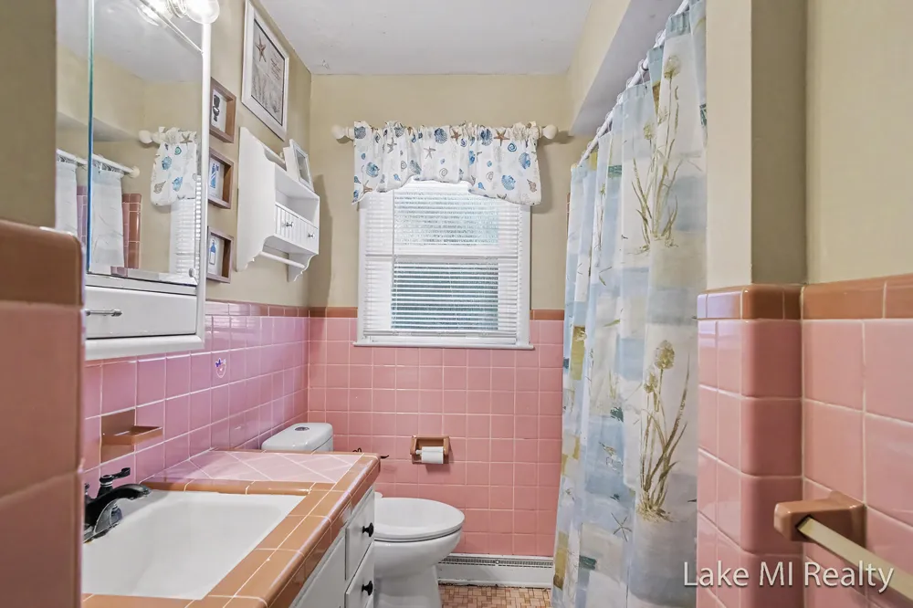 938 Calvary Avenue NW Grand Rapids, MI 49504