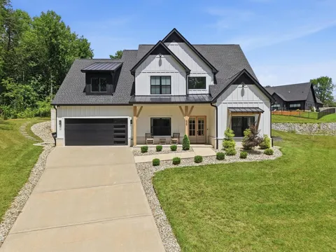 629 Longstreet Dr