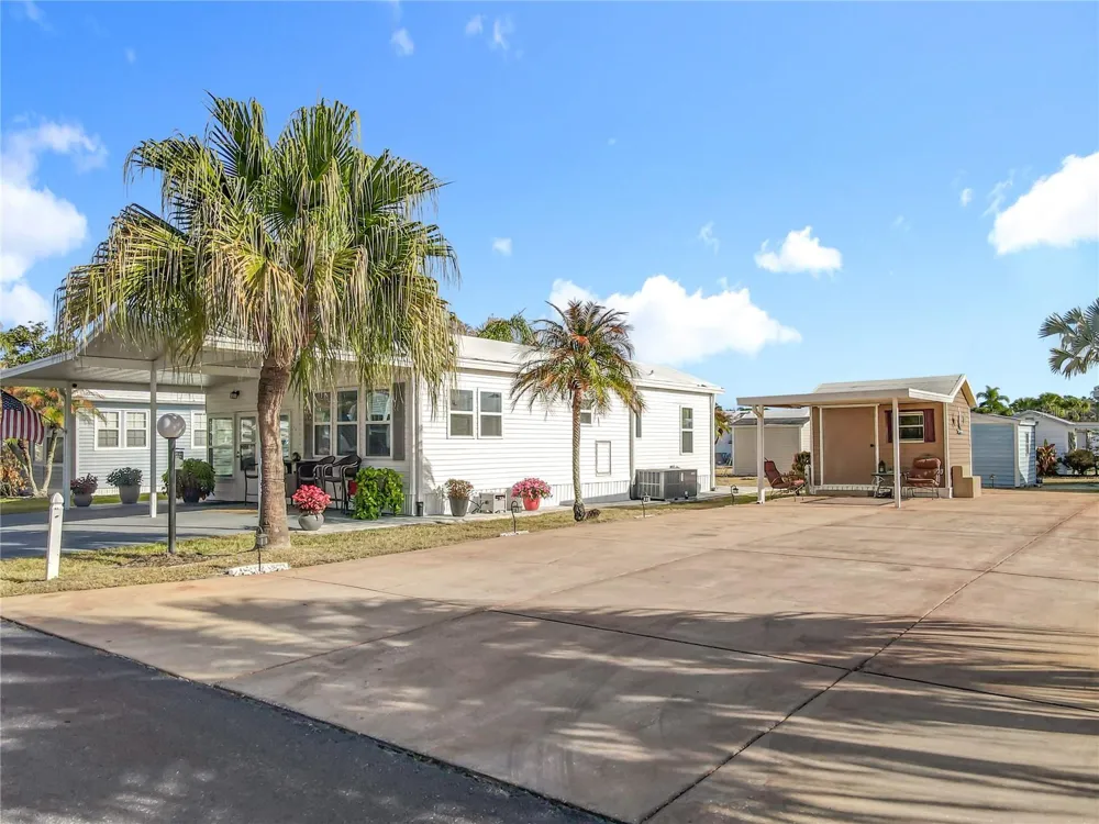 450 PINE LOOP Frostproof, FL 33843
