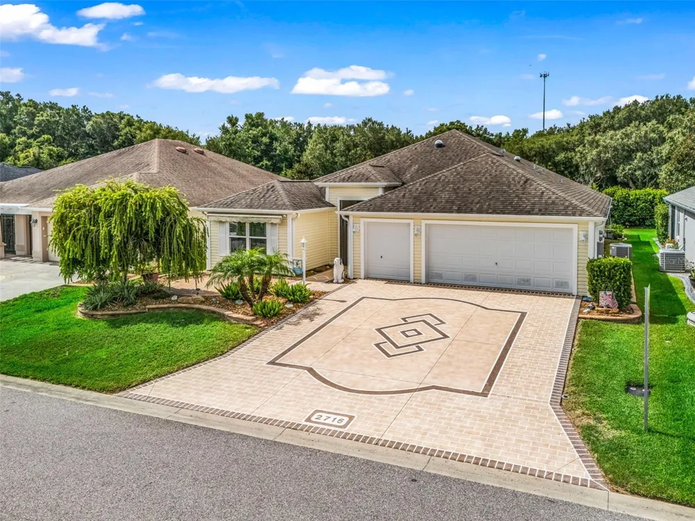 2716 LYALL LOOP The Villages, FL 32163
