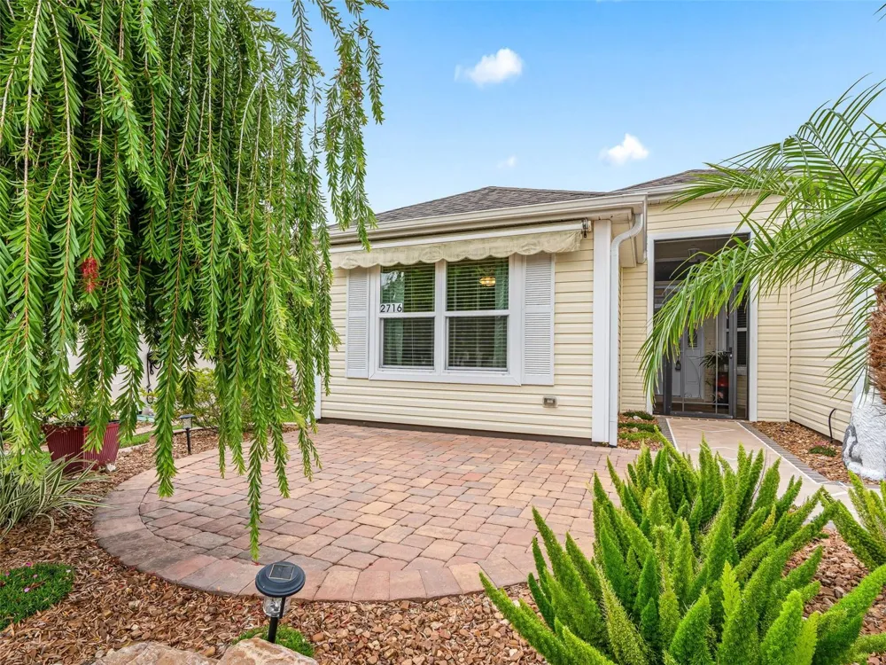 2716 LYALL LOOP The Villages, FL 32163
