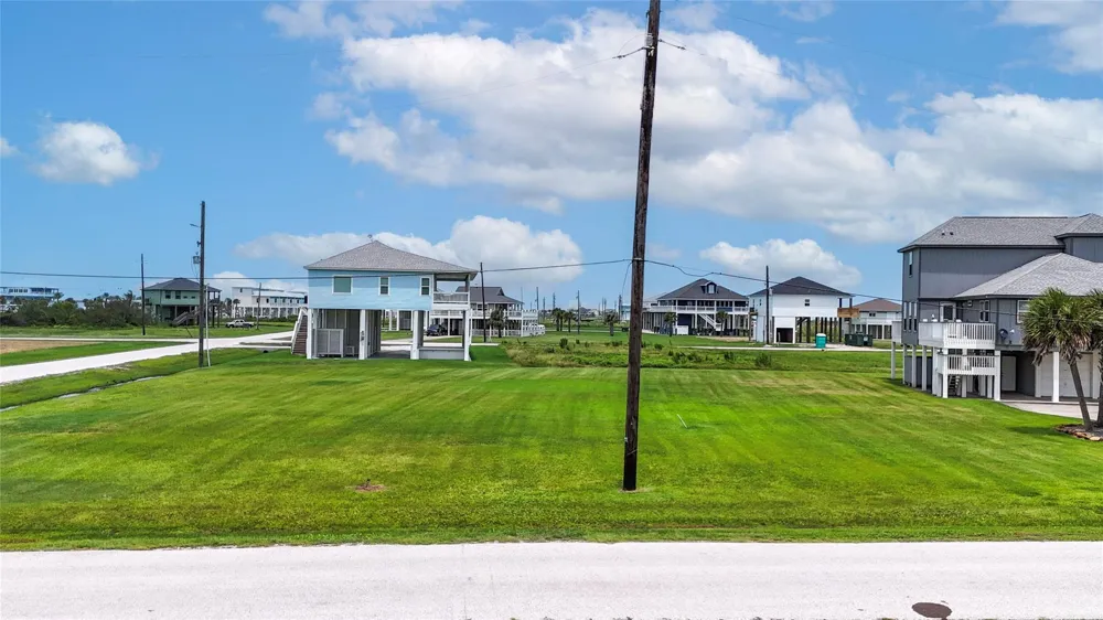 1 Pinata Crystal Beach, TX 77650
