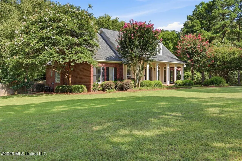 108 Blueberry Hill Lane Clinton, MS 39056