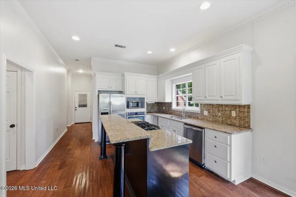 108 Blueberry Hill Lane Clinton, MS 39056