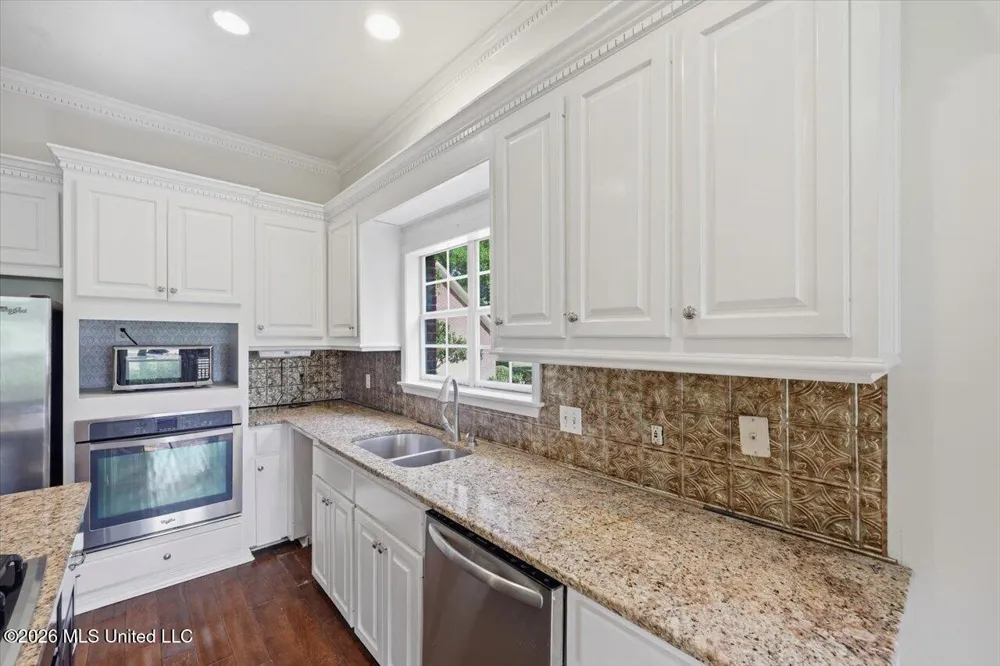 108 Blueberry Hill Lane Clinton, MS 39056