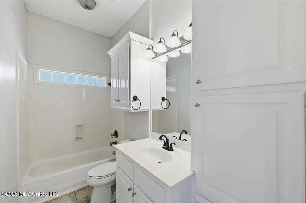 108 Blueberry Hill Lane Clinton, MS 39056