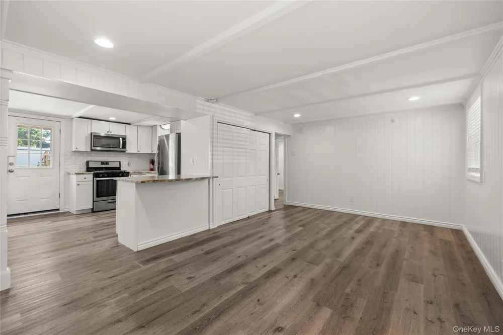 4 Bunny Lane East Setauket, NY 11733
