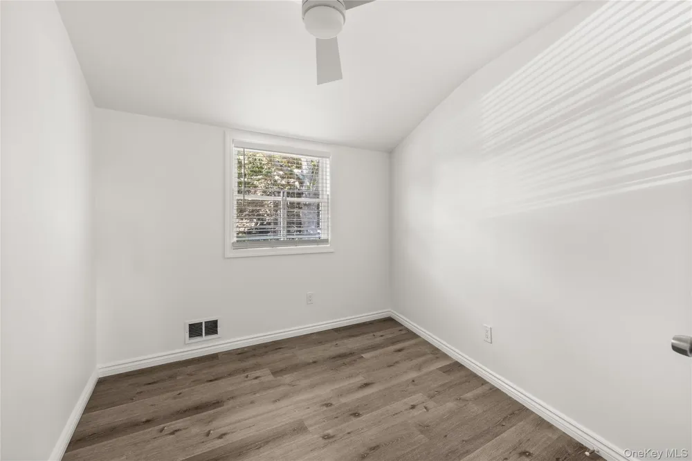 4 Bunny Lane East Setauket, NY 11733
