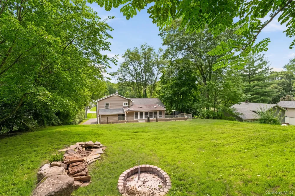 17 Ridge Road Cortlandt Manor, NY 10567