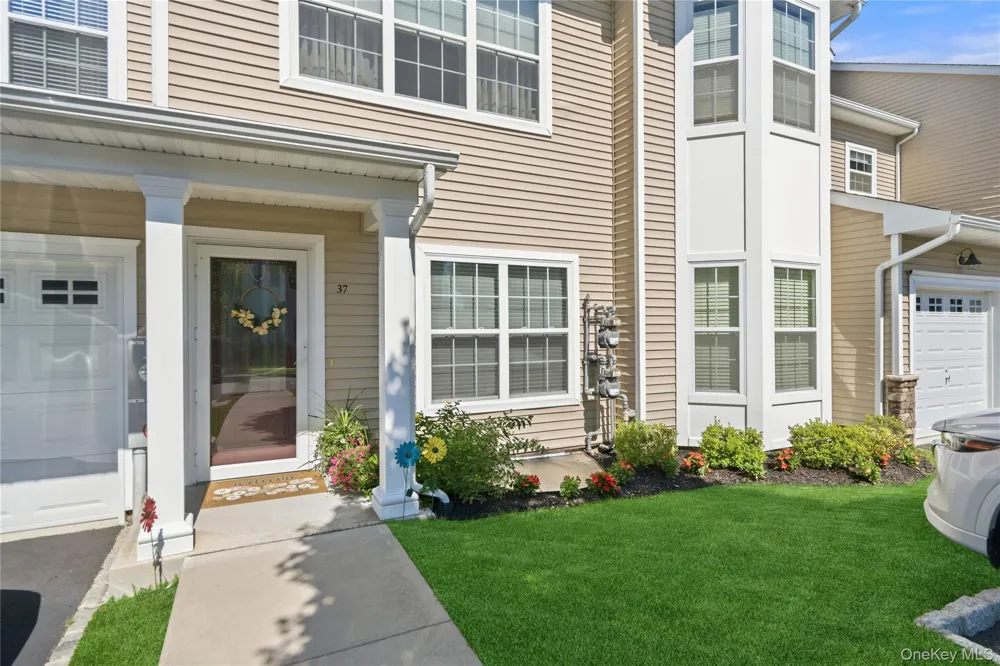 37 Halley Drive #17 Blue Point, NY 11772