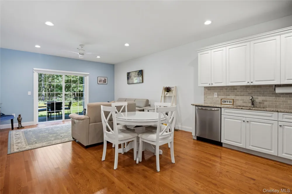 37 Halley Drive #17 Blue Point, NY 11772