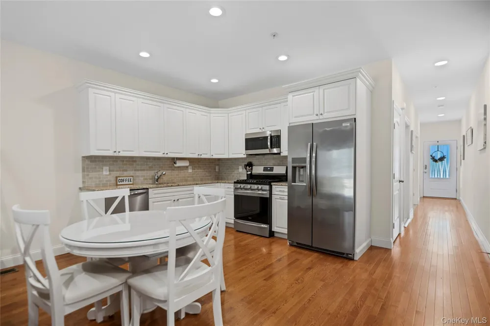 37 Halley Drive #17 Blue Point, NY 11772