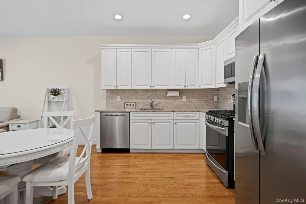 37 Halley Drive #17 Blue Point, NY 11772