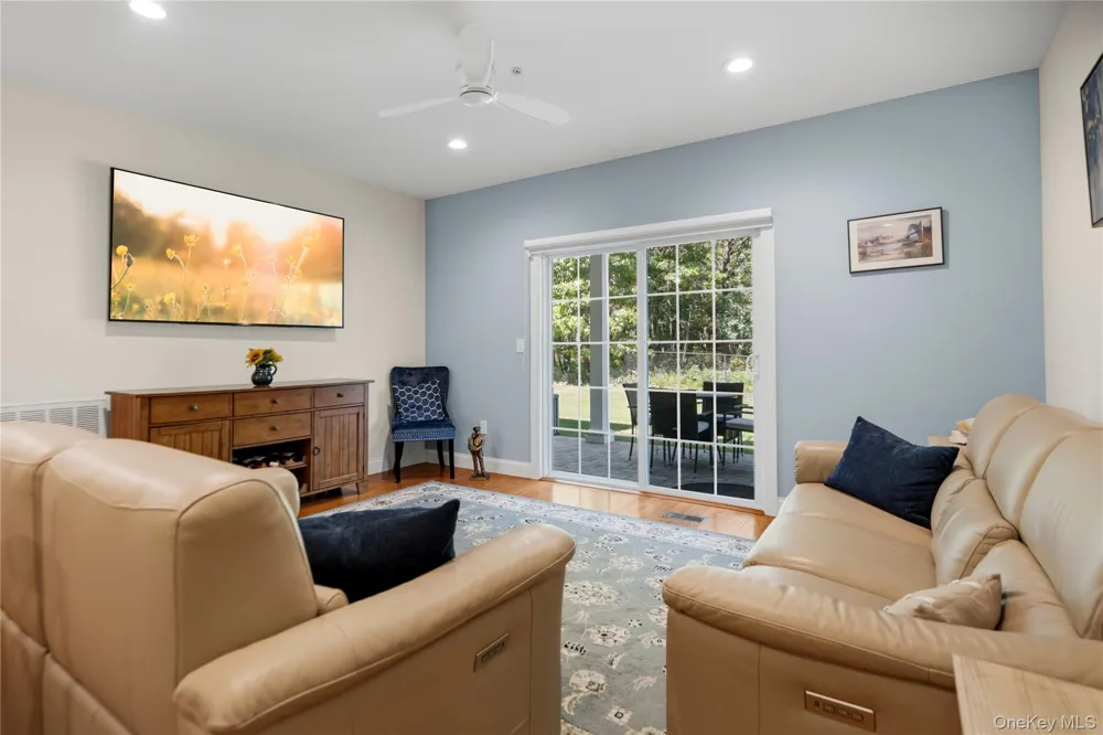 37 Halley Drive #17 Blue Point, NY 11772