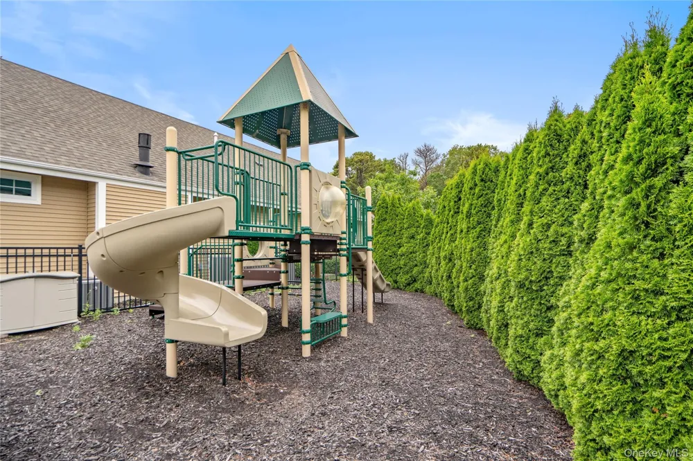 37 Halley Drive #17 Blue Point, NY 11772