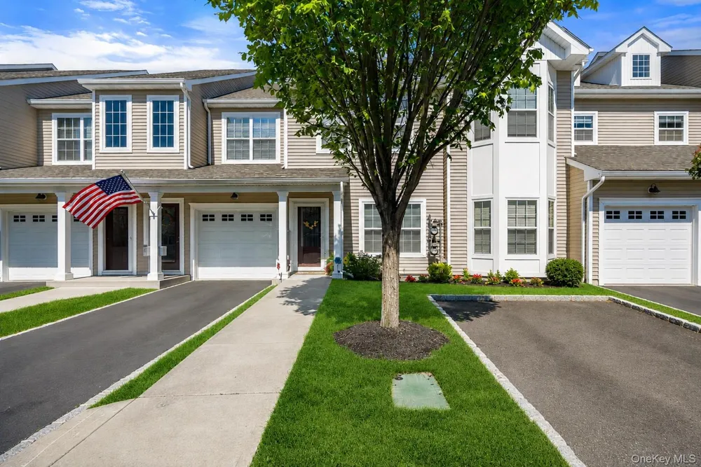 37 Halley Drive #17 Blue Point, NY 11772