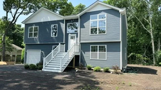 964 Sipp Avenue Medford, NY 11763