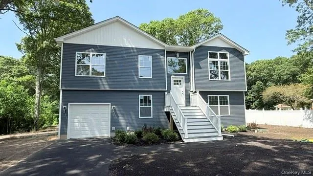 964 Sipp Avenue Medford, NY 11763