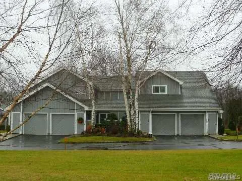 132 Captains Court