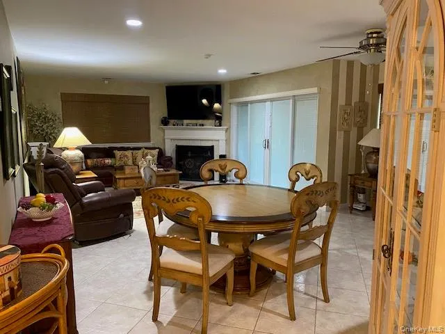 132 Captains Court Moriches, NY 11955