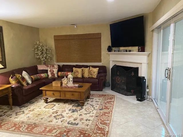 132 Captains Court Moriches, NY 11955