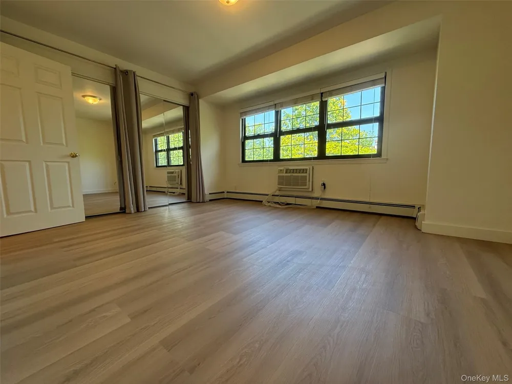 316 121st Street #72A College Point, NY 11356
