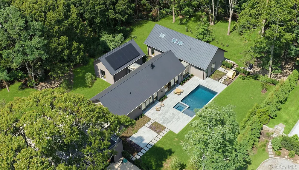 6 Great Circle Drive Shelter Island, NY 11964