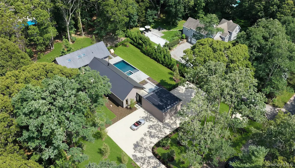 6 Great Circle Drive Shelter Island, NY 11964