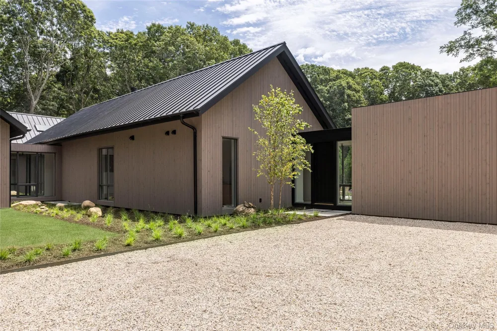 6 Great Circle Drive Shelter Island, NY 11964