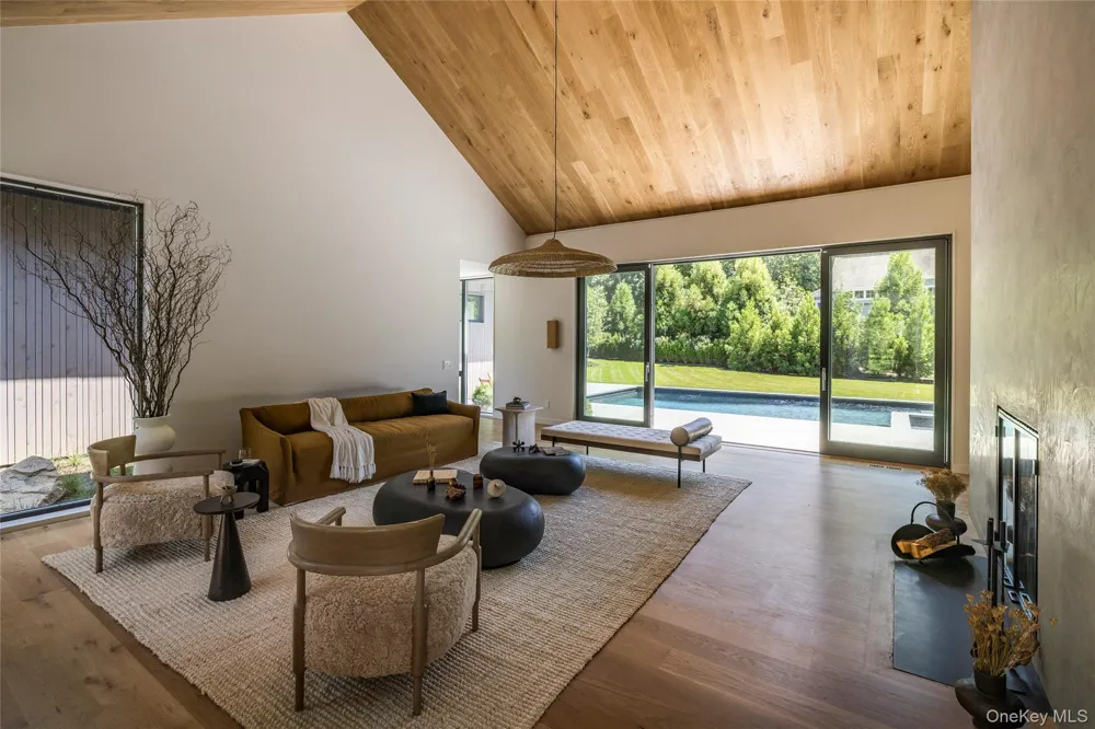 6 Great Circle Drive Shelter Island, NY 11964