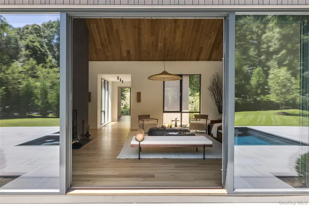 6 Great Circle Drive Shelter Island, NY 11964