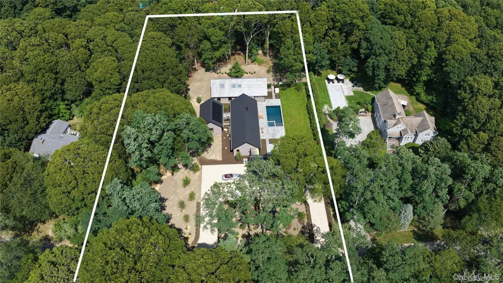 6 Great Circle Drive Shelter Island, NY 11964