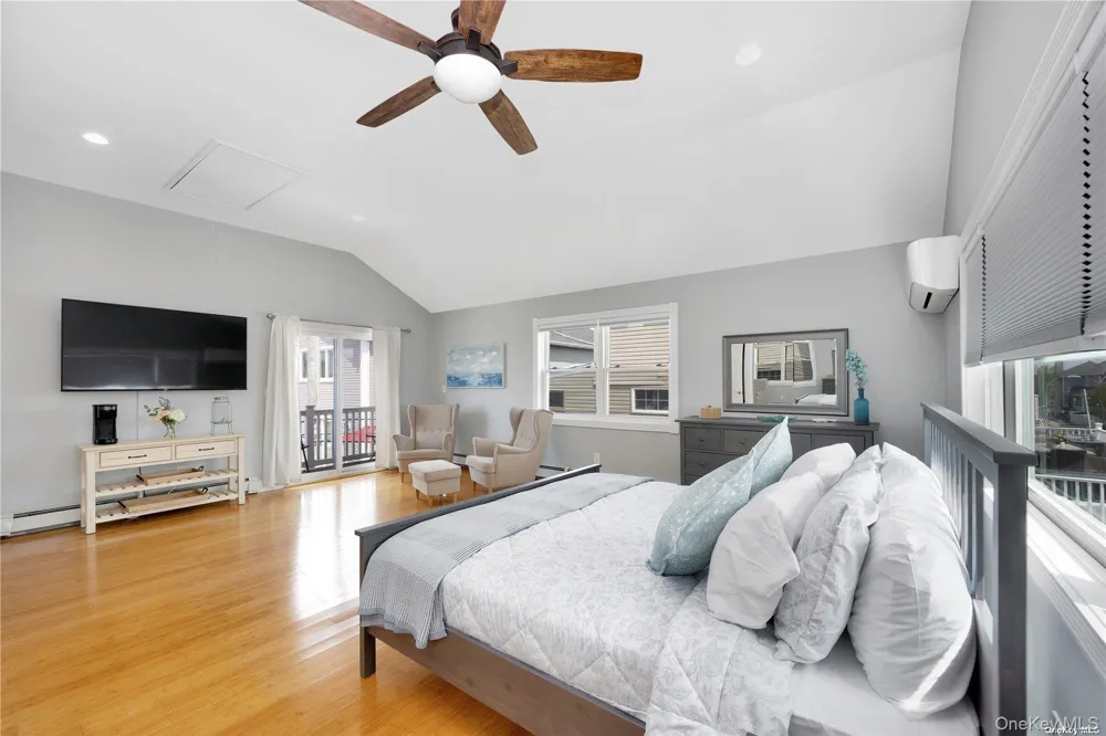 81 Barnes Street Long Beach, NY 11561