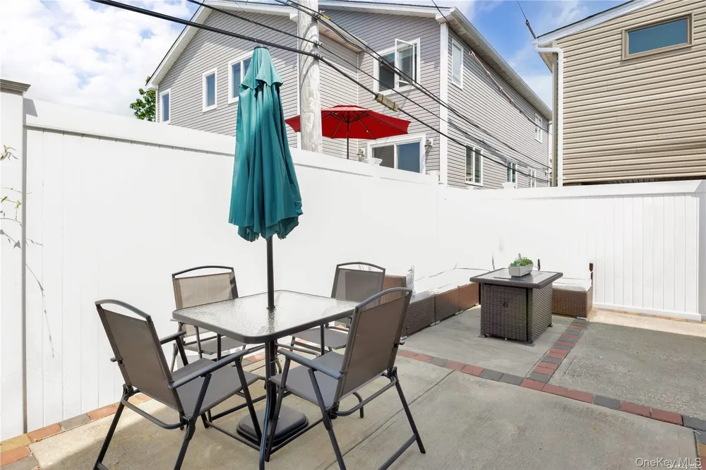 81 Barnes Street Long Beach, NY 11561
