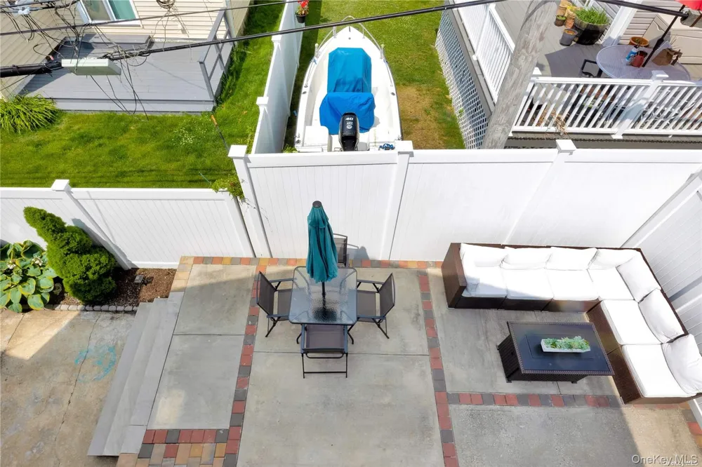 81 Barnes Street Long Beach, NY 11561