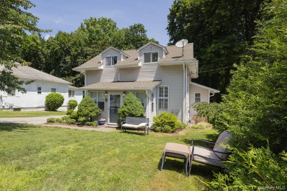 2 School House Lane Central Valley, NY 10917
