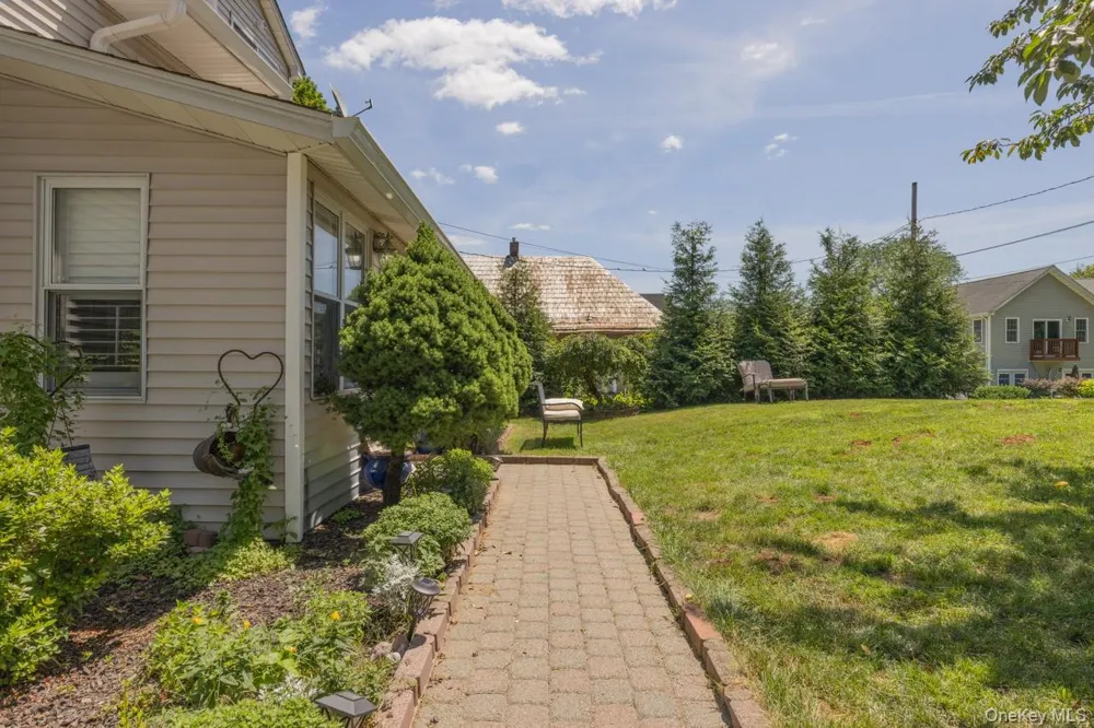 2 School House Lane Central Valley, NY 10917