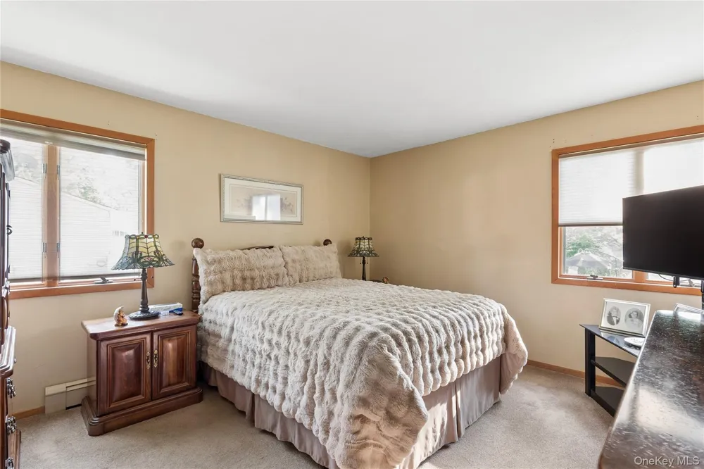 61 Timber Drive Calverton, NY 11933
