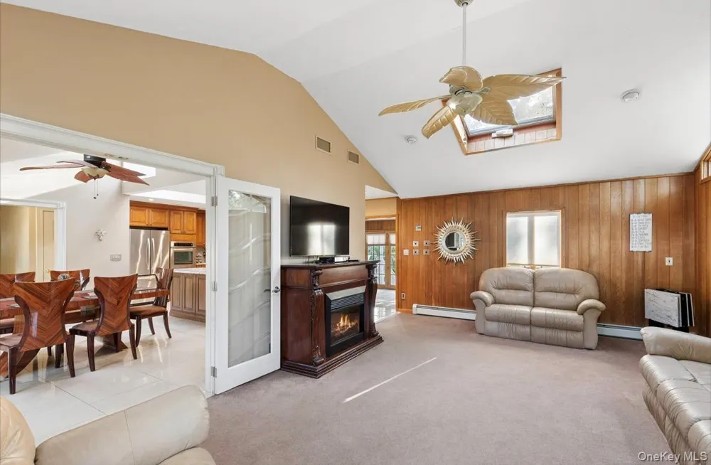61 Timber Drive Calverton, NY 11933