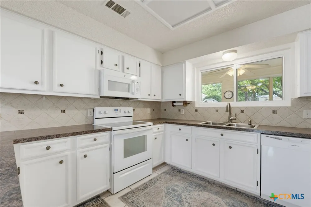 105 LMS LANE Gatesville, TX 76528
