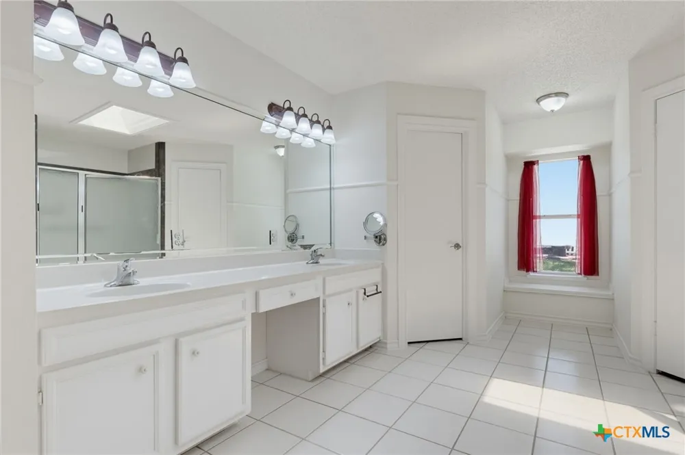 105 LMS LANE Gatesville, TX 76528