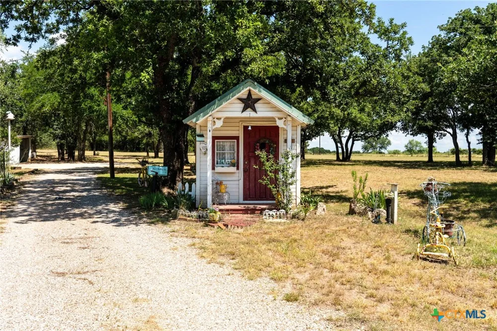 105 LMS LANE Gatesville, TX 76528